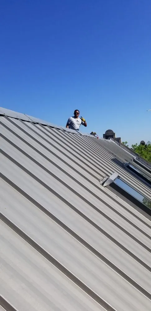 Slide of Ads Roofing