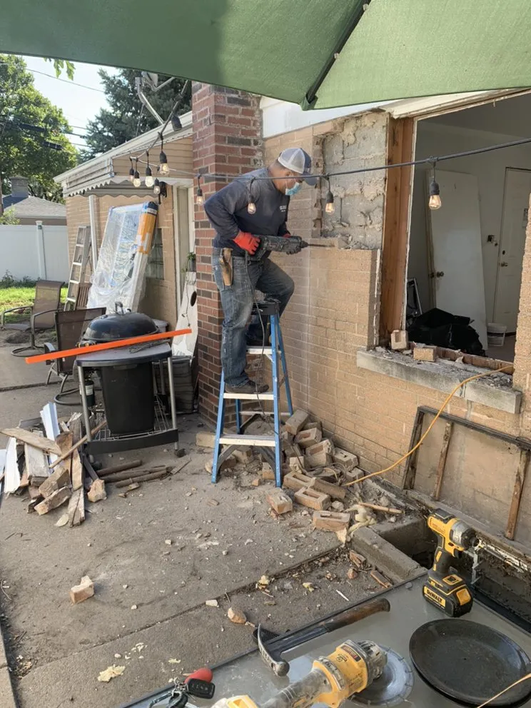 Slide of Ads Roofing