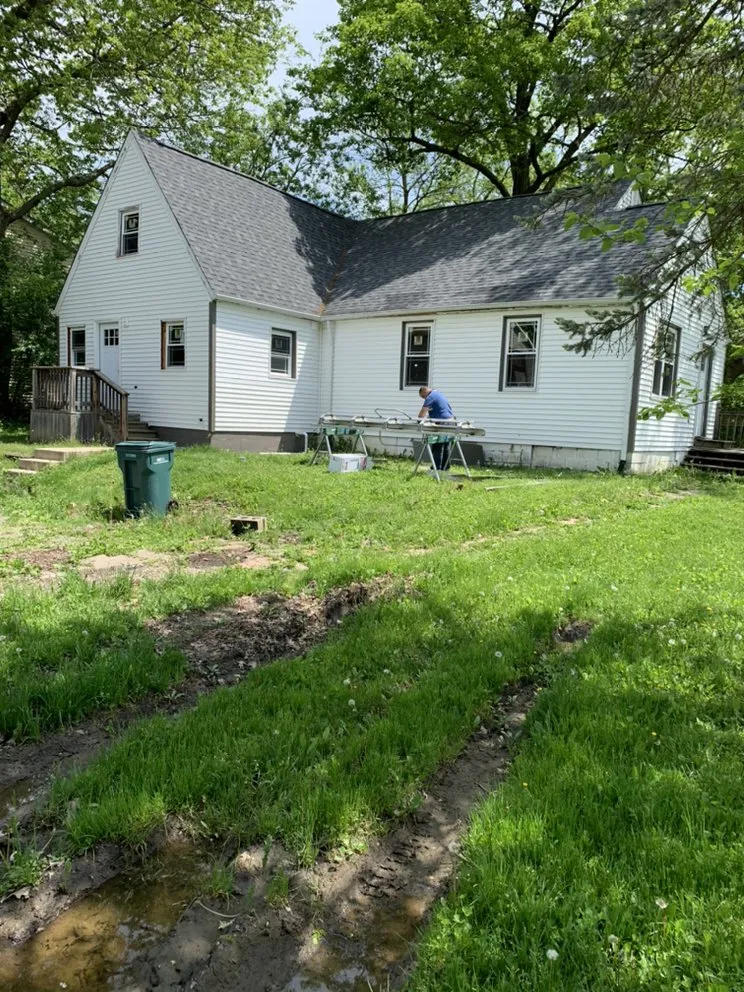 Slide of Ads Roofing