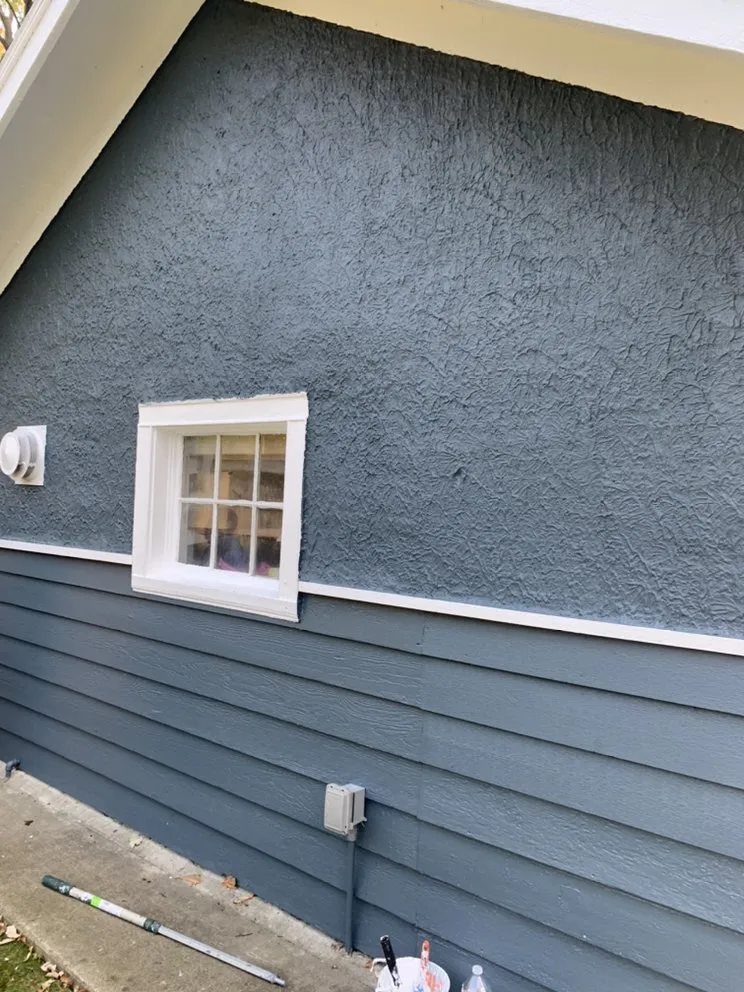 Slide of Ads Roofing