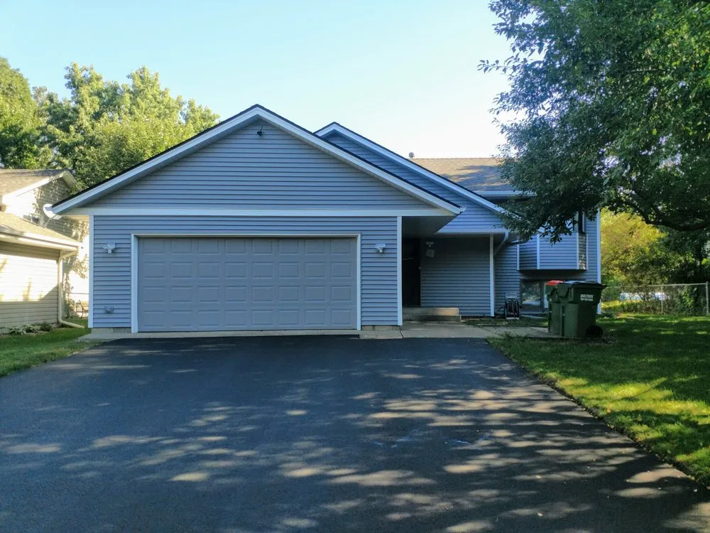 Slide of Advance Aluminum Supply Inc