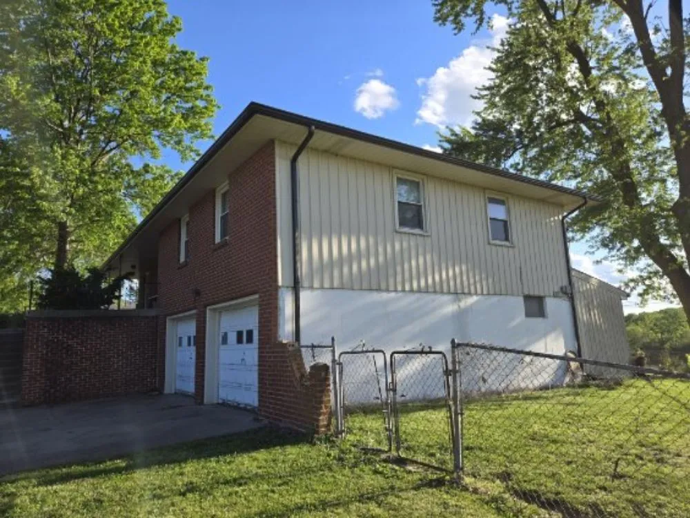 Slide of Advance Construction Pros