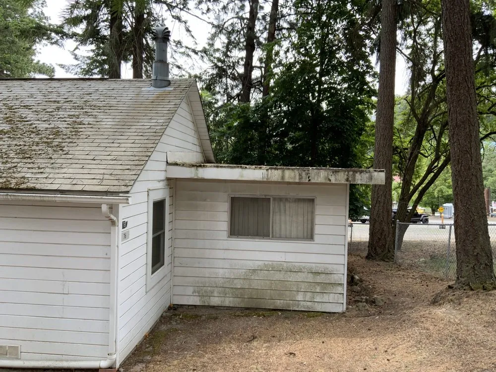 Slide of Advance Roofing