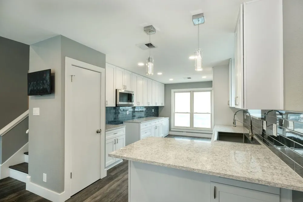 Slide of Advanced Construction and Remodeling