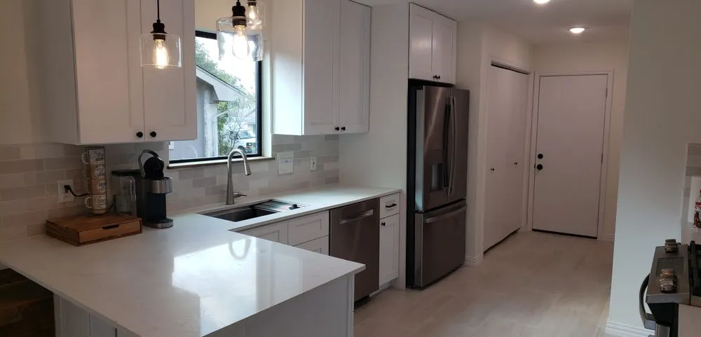 Slide of Advanced Construction and Remodeling