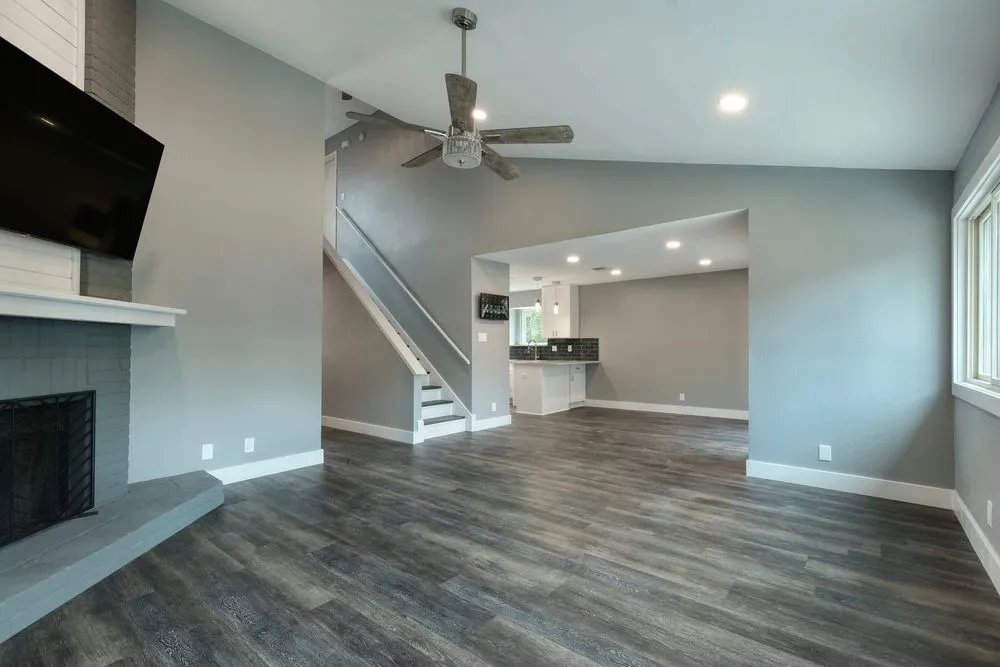 Slide of Advanced Construction and Remodeling