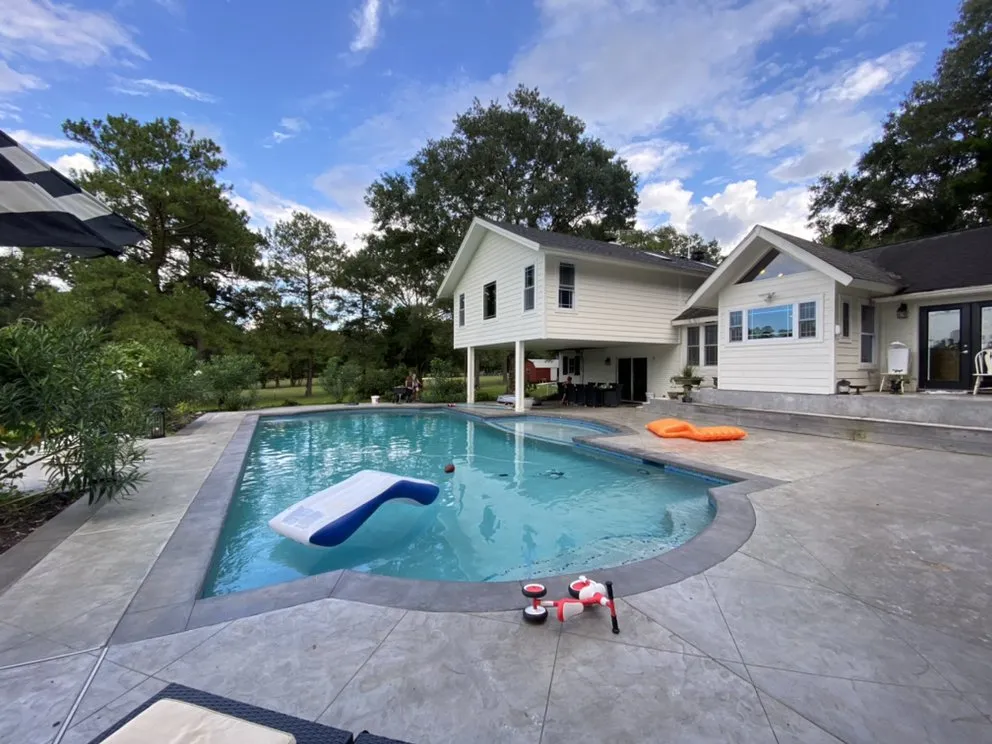 Licensed roof installation experts serving Goodrich, TX - Advanced Construction Concepts