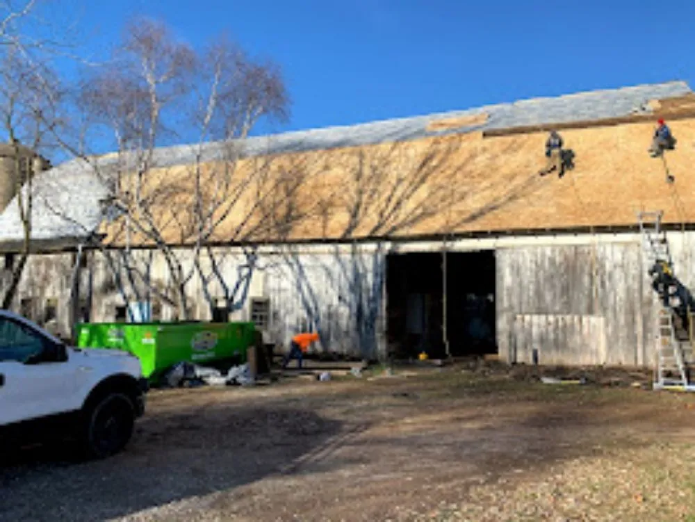 Reliable roof repair experts serving Greenbay, WI - Advanced Contracting