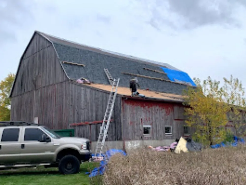 Licensed storm damage roof repair in Greenbay, WI by Advanced Contracting