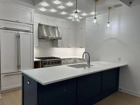 Advanced custom interiors Logo