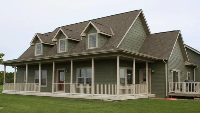 Top-rated roof repair in St Charles, MO - Advanced Exteriors