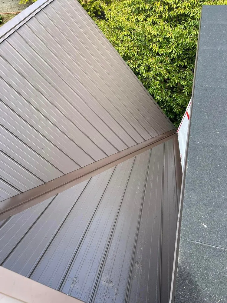 Top-rated metal roofing installation experts serving Greendale Wisconsin, WI - Advanced Home Exterior