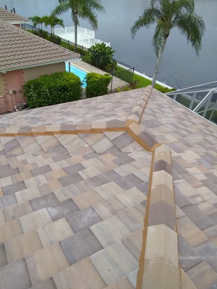 Slide of Advanced Roof Tech