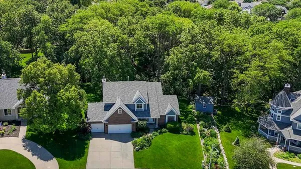 Advanced Roofing & Exteriors