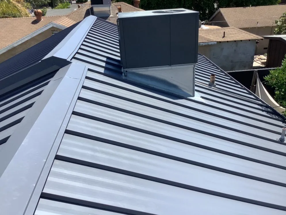 Slide of Advanced Roofing & Raingutters