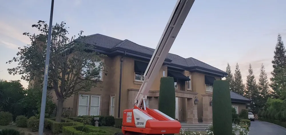 Slide of Advanced Roofing & Raingutters