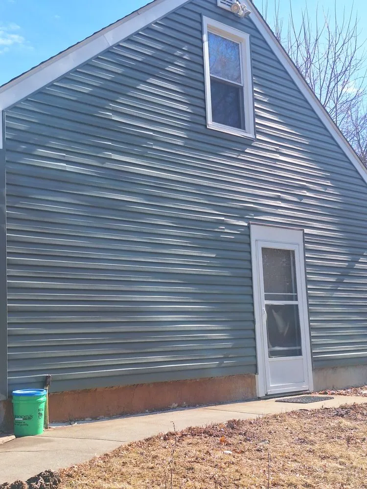 Slide of Advanced Roofing & Siding