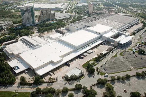 Advanced Roofing Logo