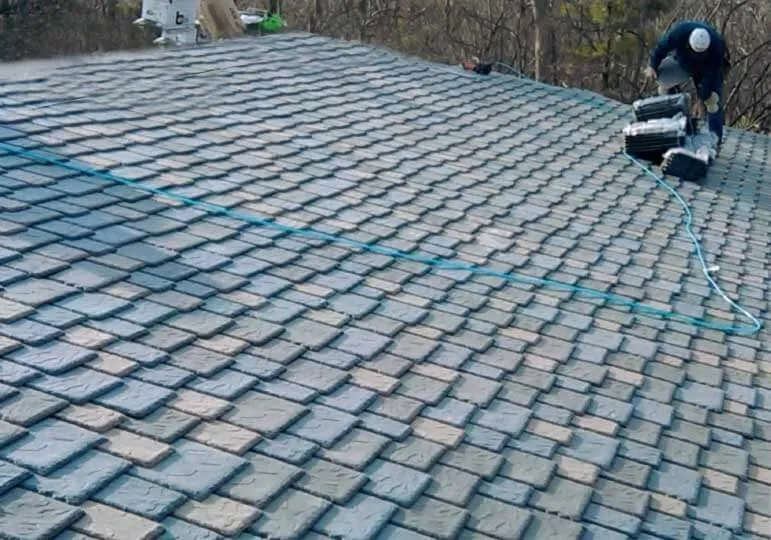 Slide of Advanced Roofing