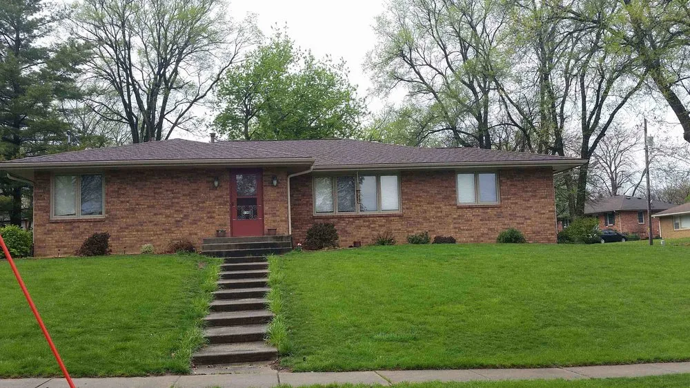 Slide of Advanced Roofing