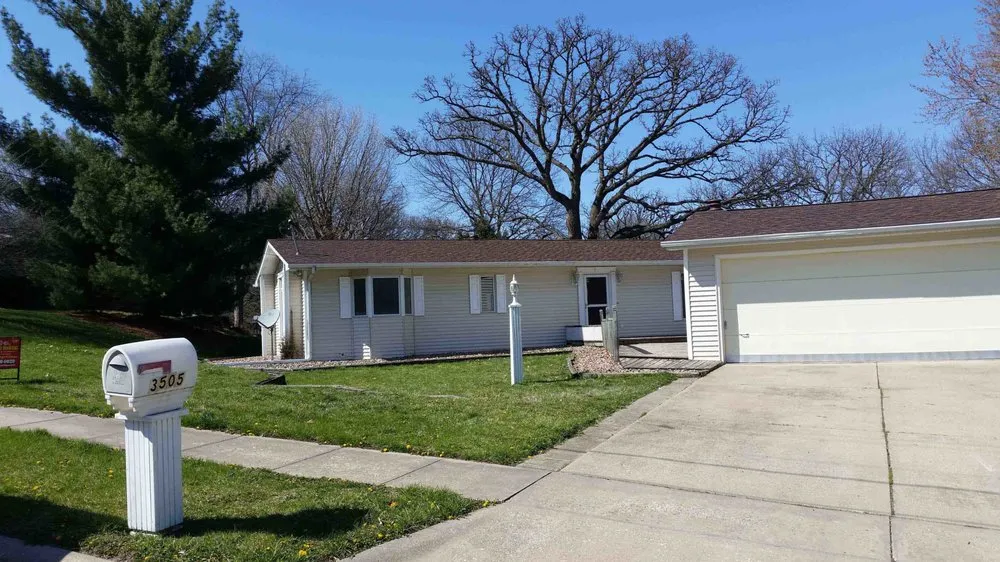 Slide of Advanced Roofing