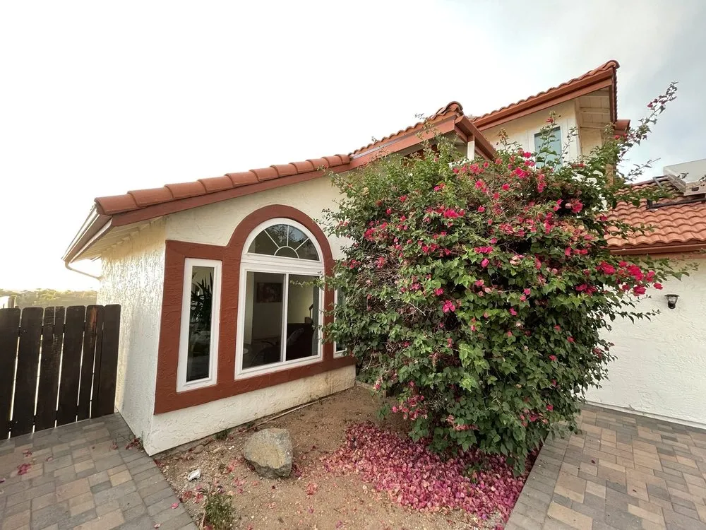 Slide of Advanced Roofleak Solutions