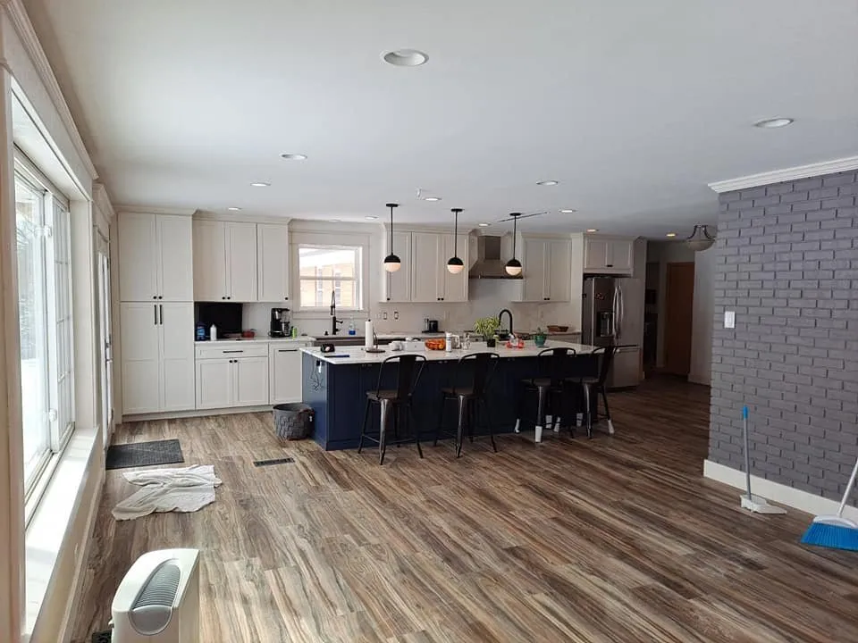 Slide of Advantage Contracting Services