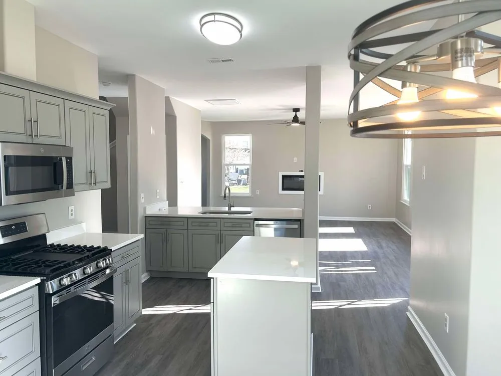 Slide of Advantage Contracting Solutions