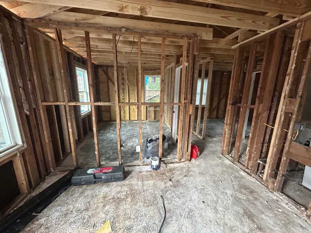 Slide of Advantage Contracting Solutions