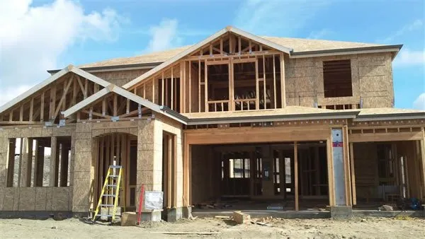 Top-rated roof leak repair same-day service in Edmund, OK by Advantage Remodel
