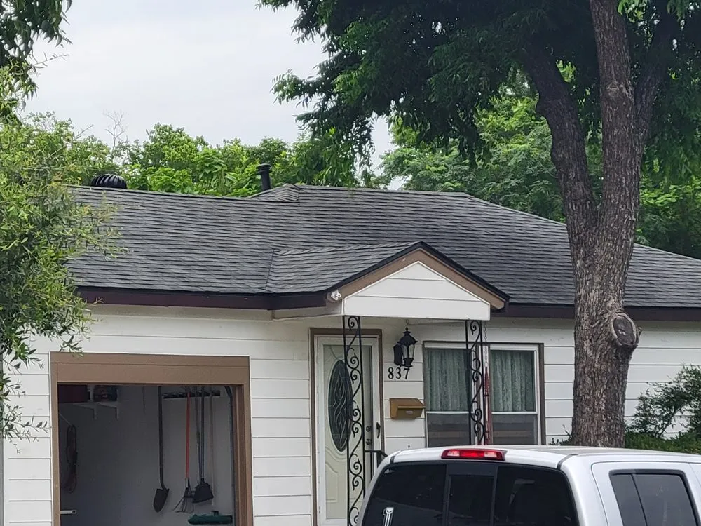 Slide of Advantage Remodeling and Roofing