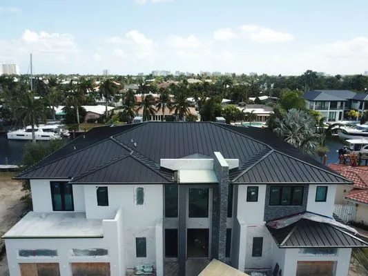 Advantage Roofing & Inspection Logo