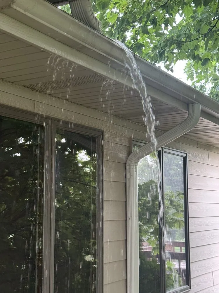 Slide of Advantage Seamless Gutters