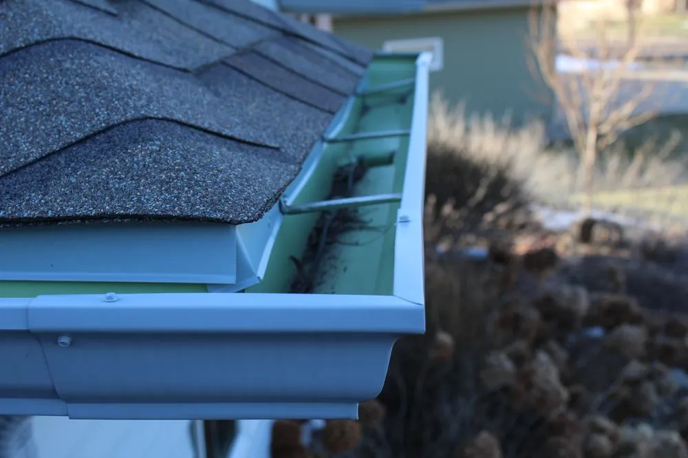 Slide of Advantage Seamless Gutters