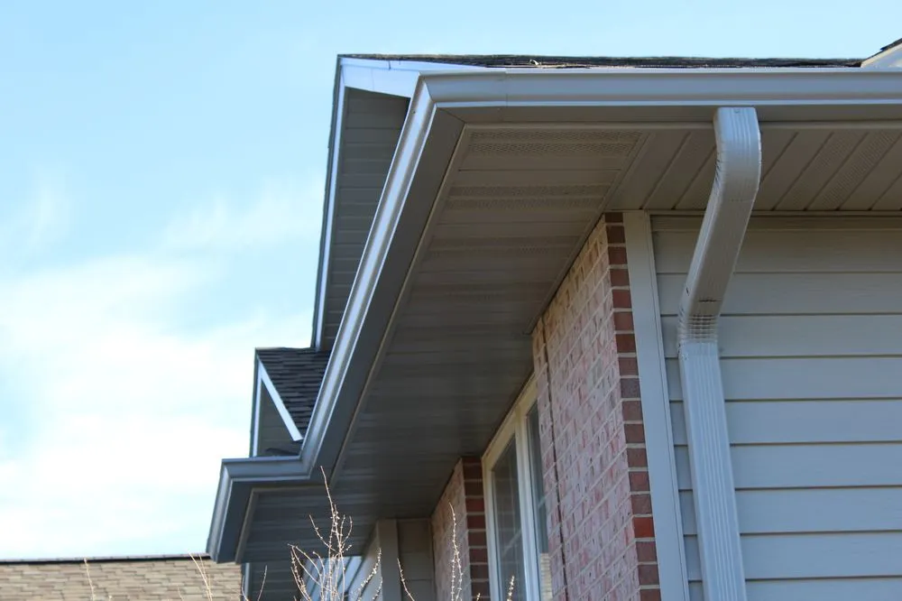 Slide of Advantage Seamless Gutters