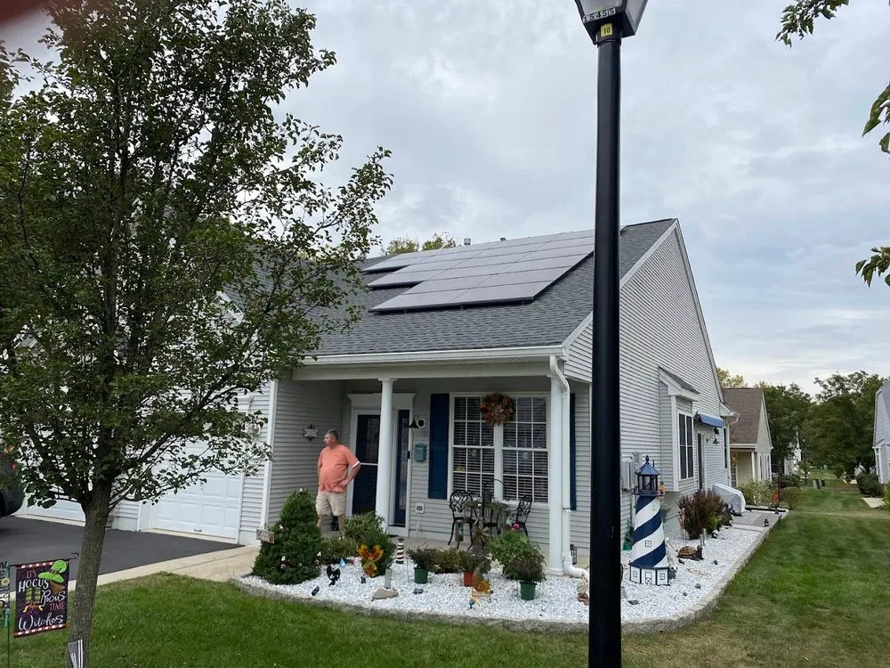 Slide of Advisor Solar