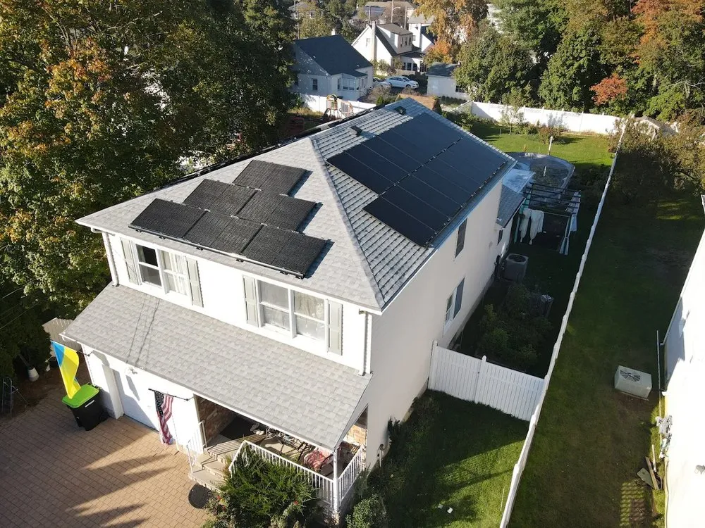 Slide of Advisor Solar