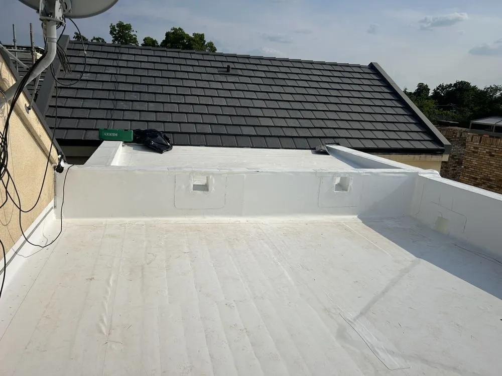 Slide of A&F Rosales Roofing