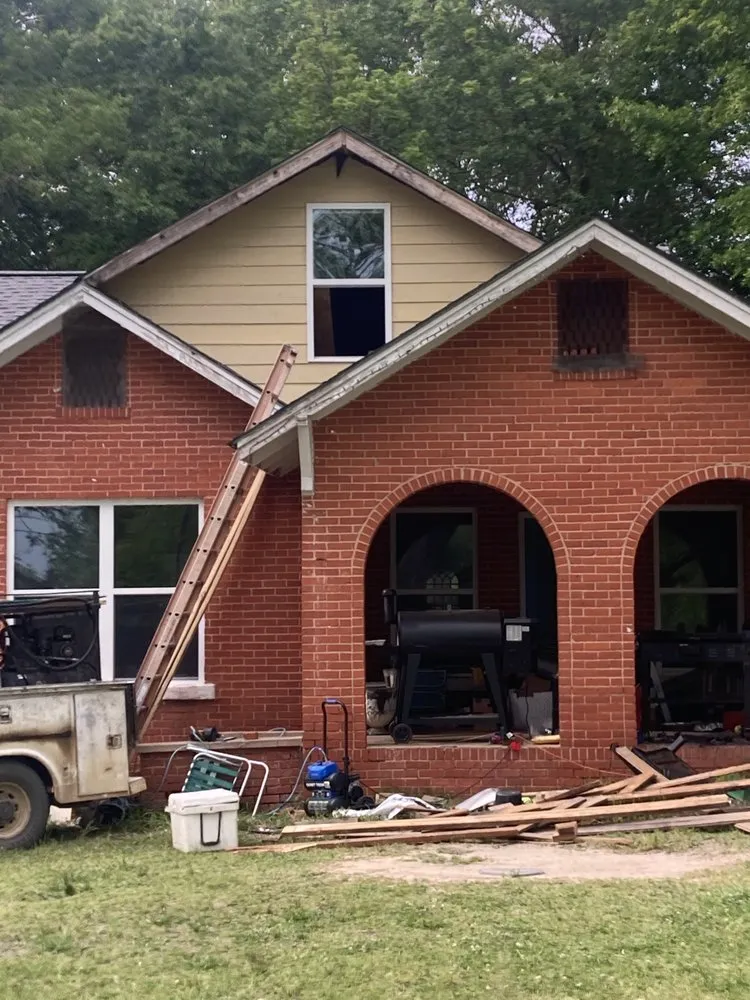 Reliable storm damage roof repair in Gore Springs, MS - Affordable Construction