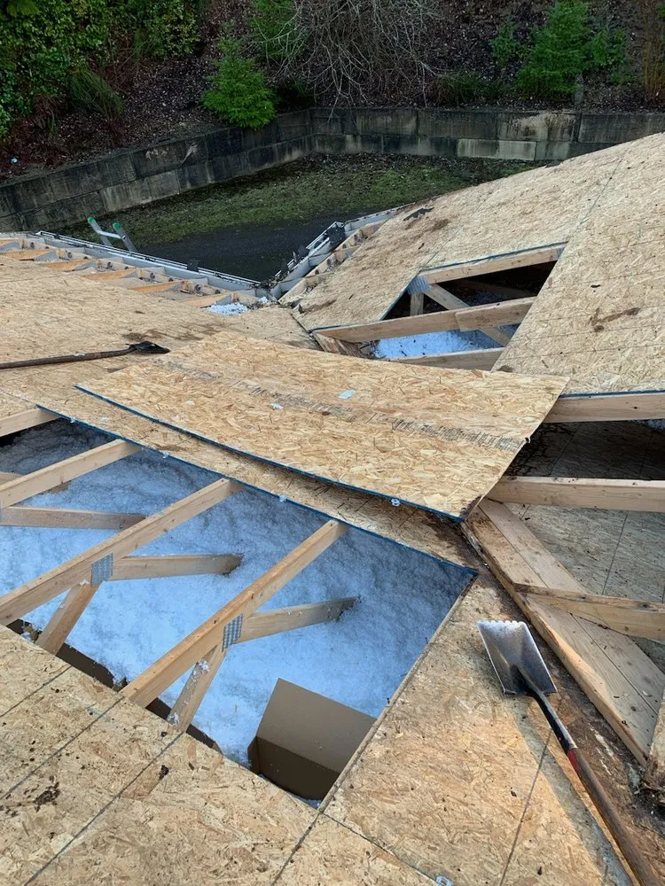 Professional roof repair for fast service across Olalla, WA - Affordable Roofing By SALC