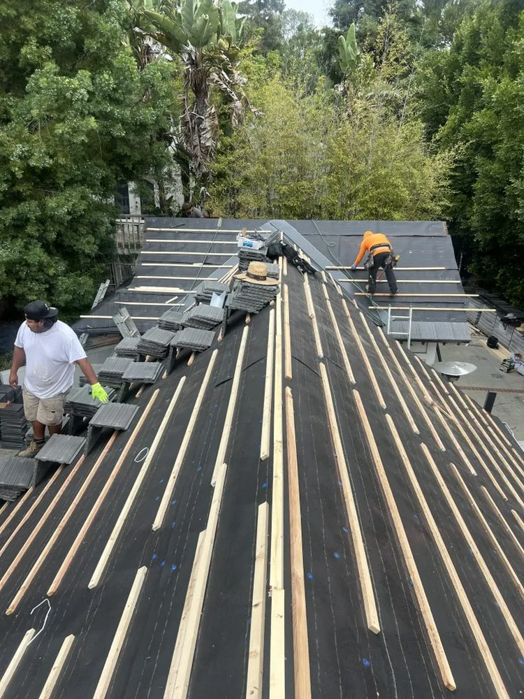 Slide of A&G New Generation Roofing