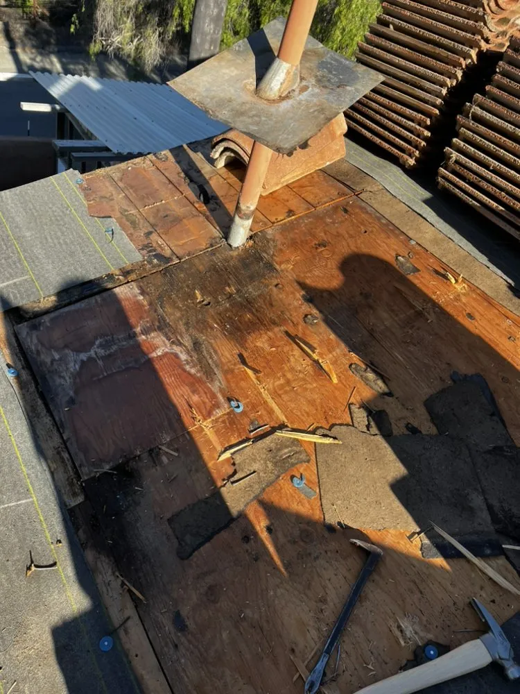 Slide of A&G New Generation Roofing