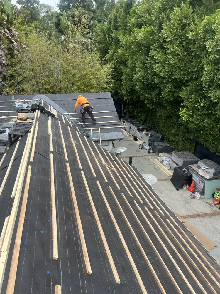 Slide of A&G New Generation Roofing