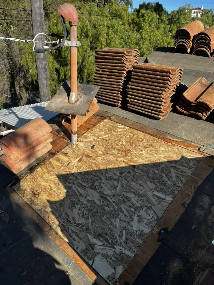 Slide of A&G New Generation Roofing