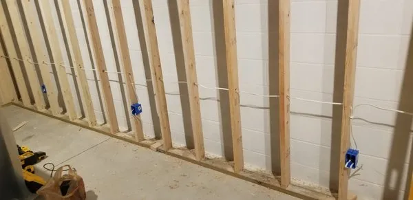 AGH Enterprise's Logo