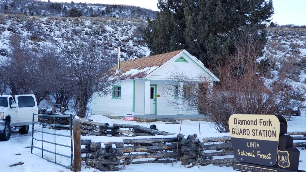 Slide of AGMG Roofing