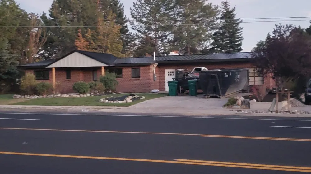 Slide of AGMG Roofing