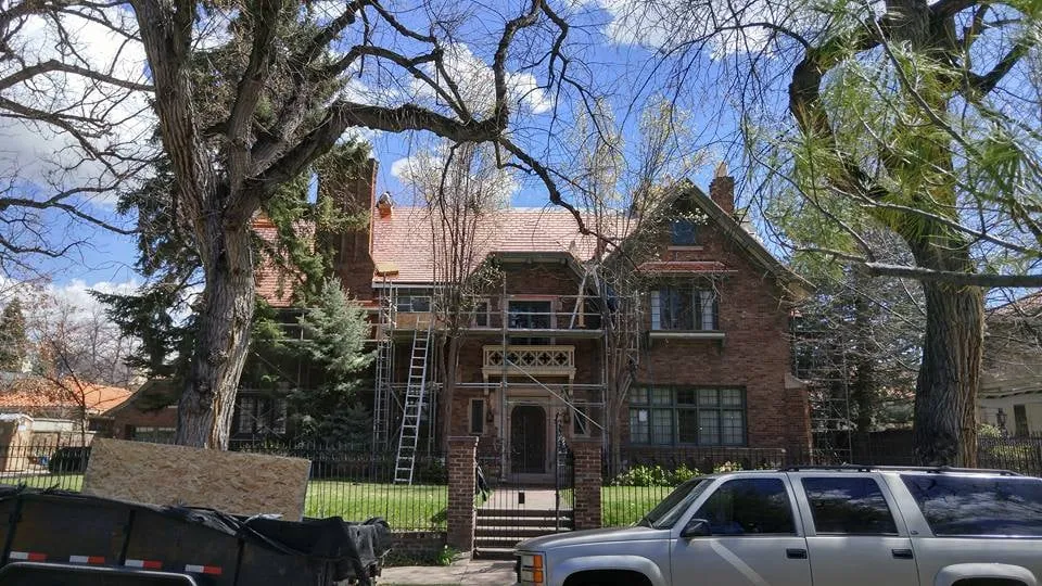 Slide of AGR Roofing and Construction