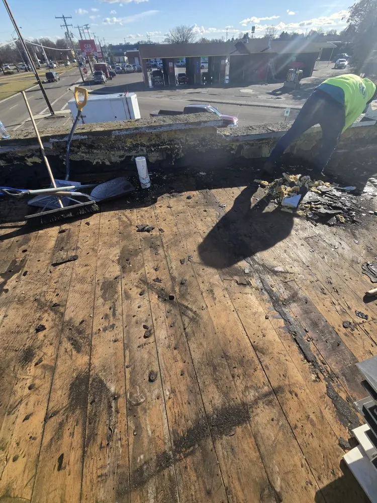 Slide of Aguila Roofing & Construction