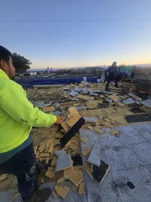 Aguila Roofing & Construction Logo